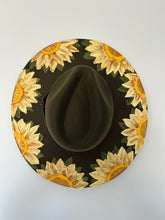 Load image into Gallery viewer, Lemon Daisy