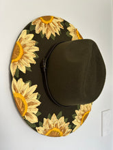Load image into Gallery viewer, Lemon Daisy