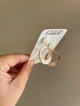 Load image into Gallery viewer, Golden Glow
