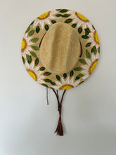 Load image into Gallery viewer, Daisy Straw OMHat
