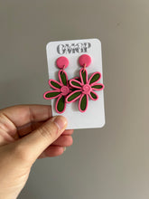 Load image into Gallery viewer, Polly Petals- khaki &amp; pink
