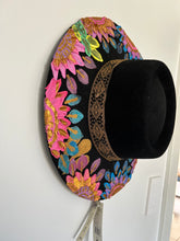 Load image into Gallery viewer, Floral Me
