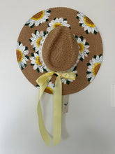 Load image into Gallery viewer, Sweet Daisies Straw OMHat
