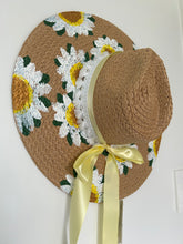 Load image into Gallery viewer, Sweet Daisies Straw OMHat
